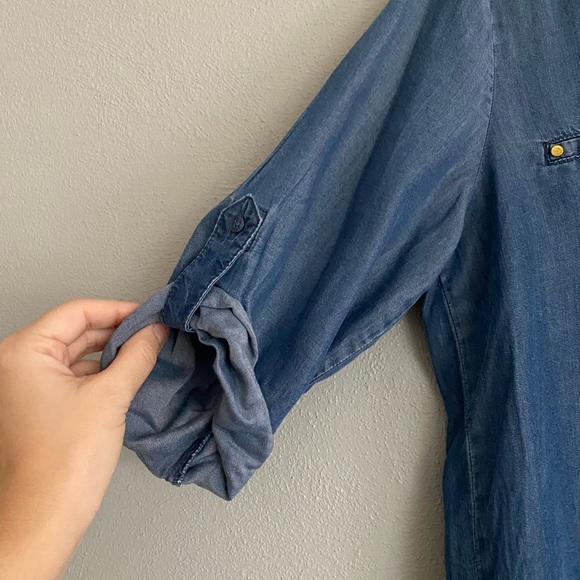 Harve Benard Denim Top Womens Size Small Blue 100% Tencel Roll Tab Sleeves - Picture 5 of 10